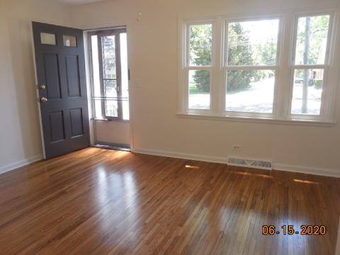700 Bent St, Elgin, IL 60120 photo 9
