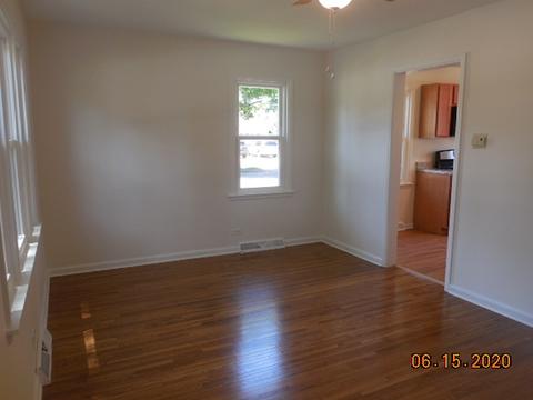 700 Bent St, Elgin, IL 60120 photo 12