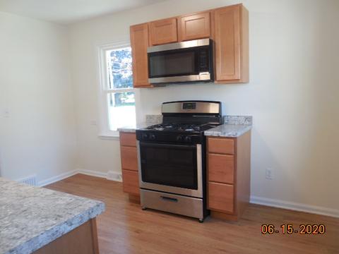 700 Bent St, Elgin, IL 60120 photo 7