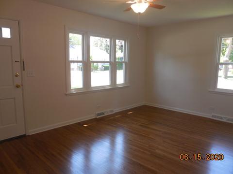 700 Bent St, Elgin, IL 60120 photo 11