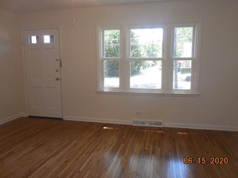 700 Bent St, Elgin, IL 60120 photo 10