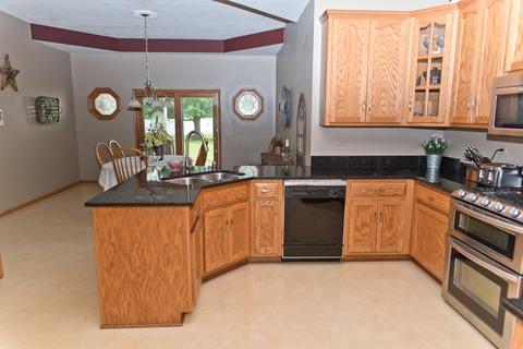 365 E Pine Meadow Ct, Morris, IL 60450 photo 9