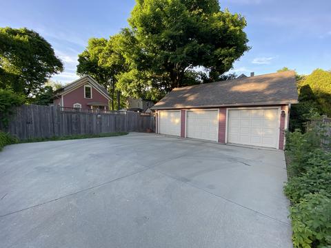 463 E Chicago St, Elgin, IL 60120 photo 36