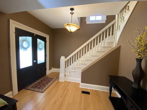 463 E Chicago St, Elgin, IL 60120 photo 5
