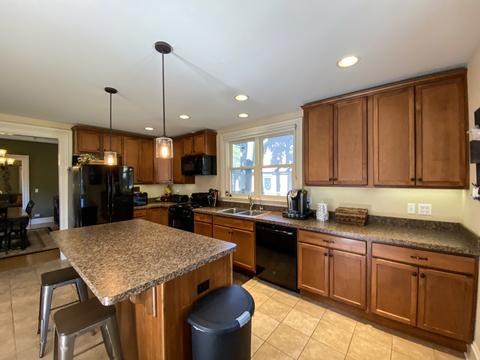 463 E Chicago St, Elgin, IL 60120 photo 12