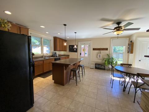 463 E Chicago St, Elgin, IL 60120 photo 11