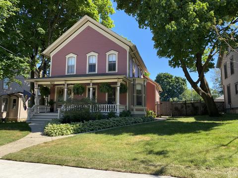 463 E Chicago St, Elgin, IL 60120 photo 2