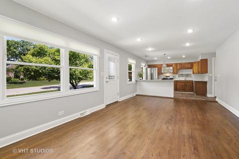 2009 Milton Ave, Northbrook, IL 60062 photo 2