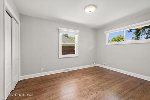 2009 Milton Ave, Northbrook, IL 60062 photo 8