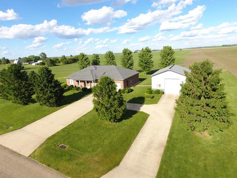 1052 County Road 2425e, El Paso, IL 61738 photo 1