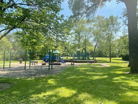 1340 Pine St, Glenview, IL 60025 photo 31