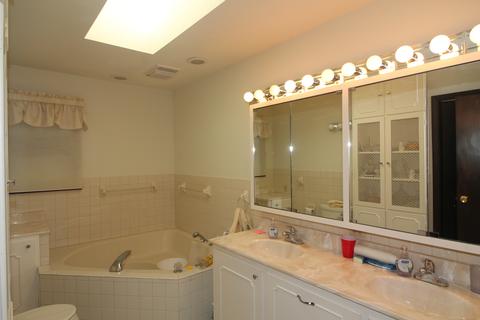 217 Parkview Dr, Bloomington, IL 61701 photo 10