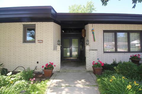 217 Parkview Dr, Bloomington, IL 61701 photo 2