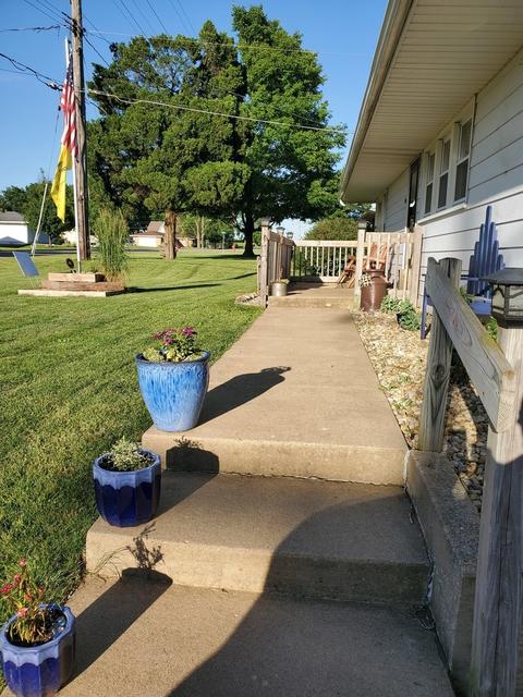 404 Red Oak Rd, Walnut, IL 61376 photo 5