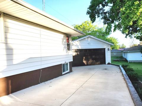 404 Red Oak Rd, Walnut, IL 61376 photo 7
