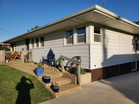 404 Red Oak Rd, Walnut, IL 61376 photo 4