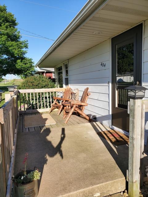 404 Red Oak Rd, Walnut, IL 61376 photo 6