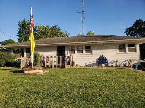 404 Red Oak Rd, Walnut, IL 61376 photo 2
