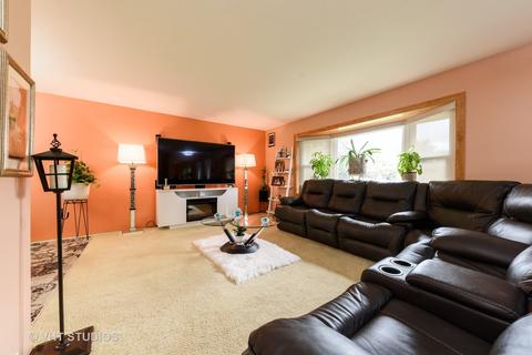 4406 Sycamore Ln, Rolling Meadows, IL 60008 photo 2