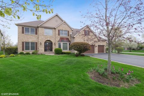2 Clover Ct, Algonquin, IL 60102 photo 1