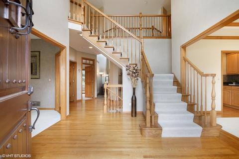 2 Clover Ct, Algonquin, IL 60102 photo 2