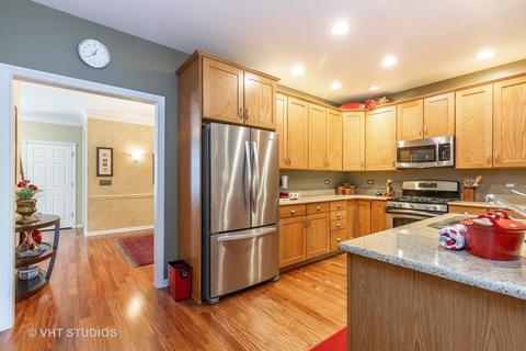 1002 Pinehurst Ct, Elgin, IL 60124 photo 6