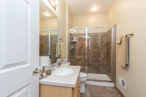 1002 Pinehurst Ct, Elgin, IL 60124 photo 14