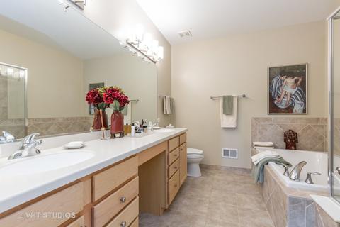 1002 Pinehurst Ct, Elgin, IL 60124 photo 12