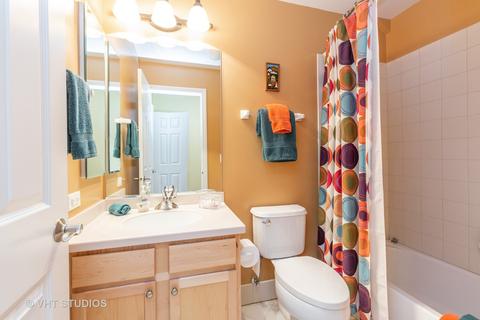 1002 Pinehurst Ct, Elgin, IL 60124 photo 18