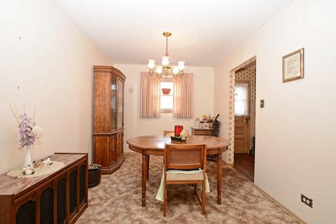 5706 Albert Dr, Oak Forest, IL 60452 photo 6