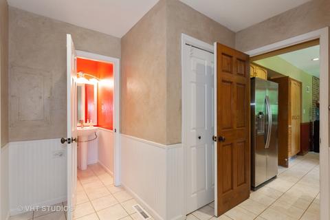 5950 Western Ave, Willowbrook, IL 60527 photo 11