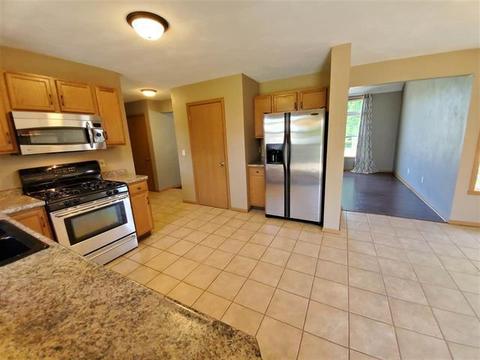 838 N Brookview Dr, Byron, IL 61010 photo 8