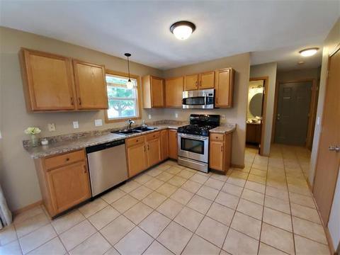 838 N Brookview Dr, Byron, IL 61010 photo 5
