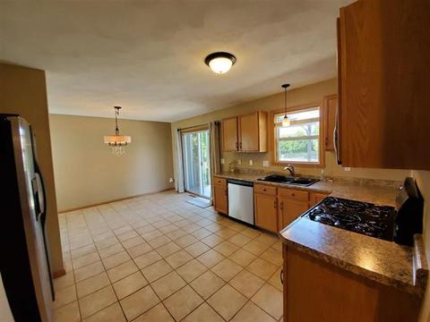 838 N Brookview Dr, Byron, IL 61010 photo 7