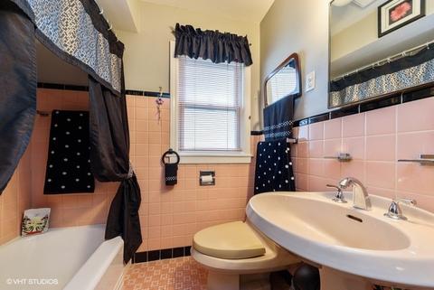 715 S Wolf Rd, Des Plaines, IL 60016 photo 18