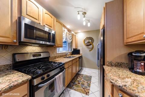 715 S Wolf Rd, Des Plaines, IL 60016 photo 7
