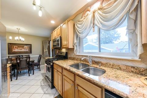 715 S Wolf Rd, Des Plaines, IL 60016 photo 11