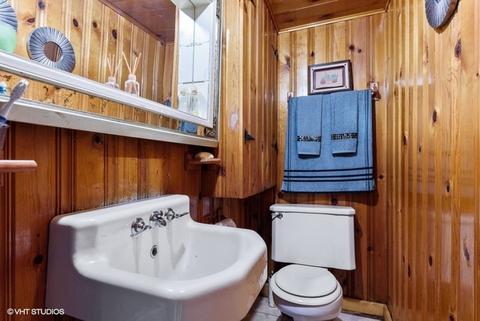 715 S Wolf Rd, Des Plaines, IL 60016 photo 21