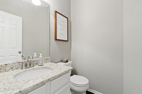 1716 Melbourne Ln, Aurora, IL 60504 photo 7
