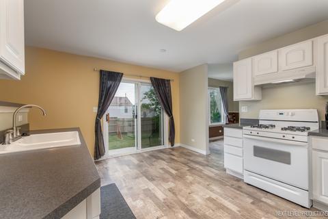 1657 Grantham Ln N, Aurora, IL 60503 photo 12