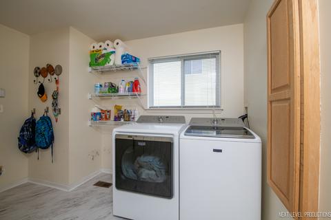 1657 Grantham Ln N, Aurora, IL 60503 photo 14