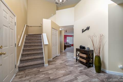 1657 Grantham Ln N, Aurora, IL 60503 photo 3