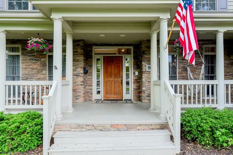 914 Crest St, Wheaton, IL 60189 photo 2