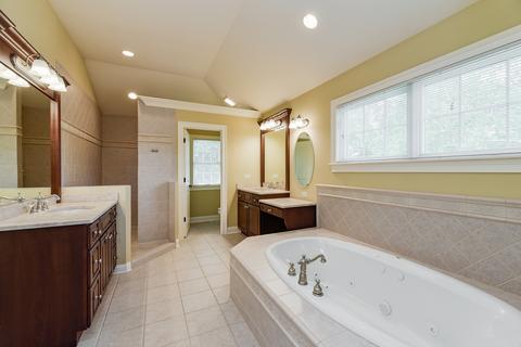 914 Crest St, Wheaton, IL 60189 photo 21