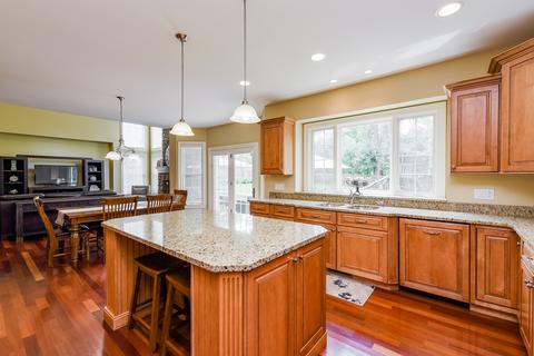 914 Crest St, Wheaton, IL 60189 photo 14
