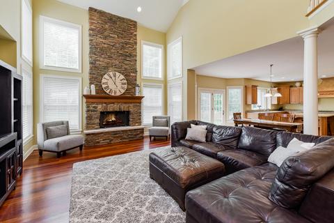 914 Crest St, Wheaton, IL 60189 photo 8
