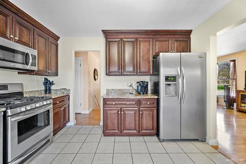 1610 Wadham Pl, Wheaton, IL 60189 photo 8