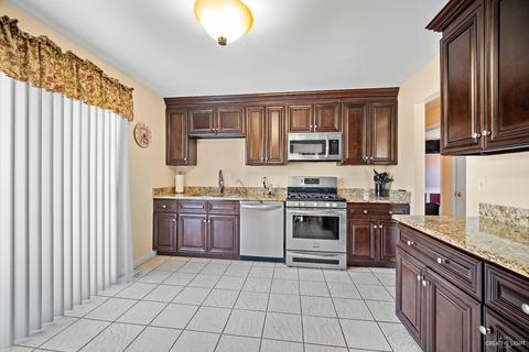 1610 Wadham Pl, Wheaton, IL 60189 photo 7