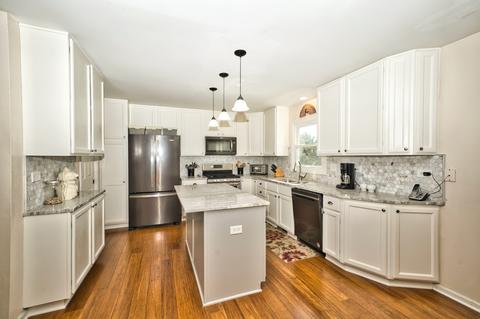 2885 Weld Rd, Elgin, IL 60124 photo 3