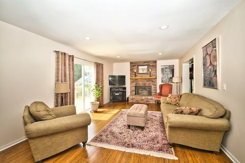 2885 Weld Rd, Elgin, IL 60124 photo 11